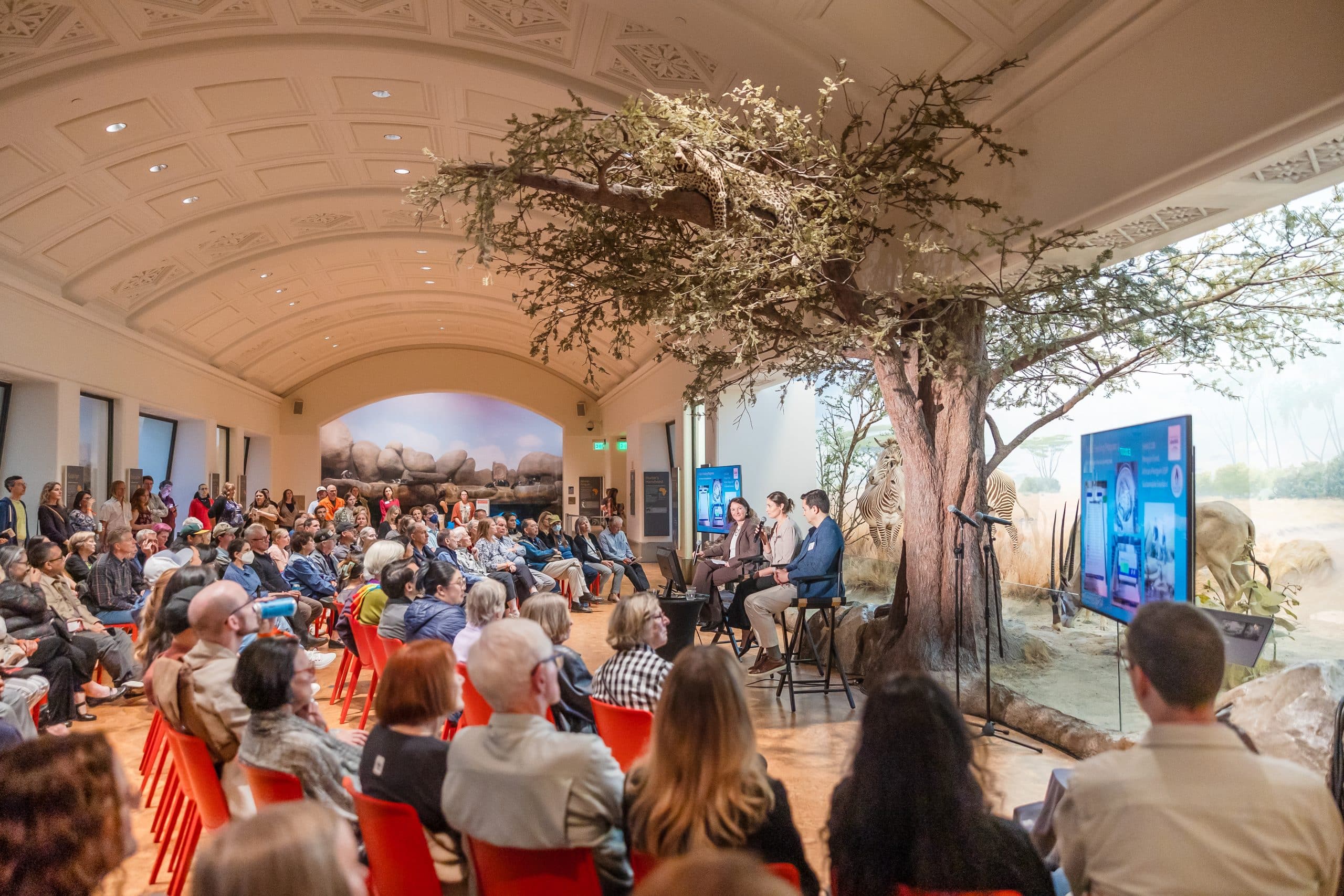 On October 3rd 2025，WCN partnered with the California Academy of Sciences to host Wild Night Out, a special edition of the California Academy of Sciences’ signature event designed to welcome the general public into the world of wildlife conservation.